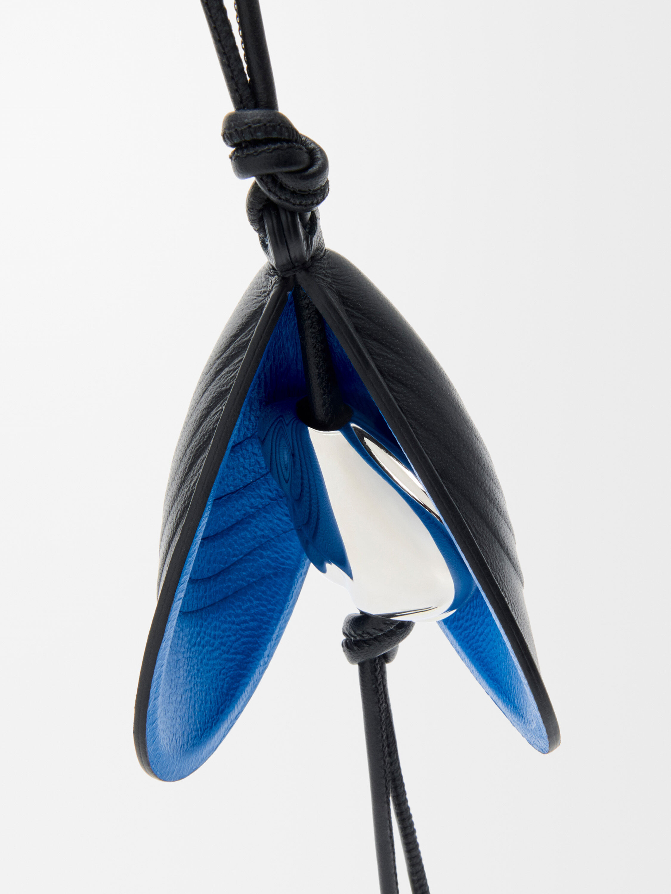 高級名入れバッグのギフトアイデア｜LOEWE - LOEWE